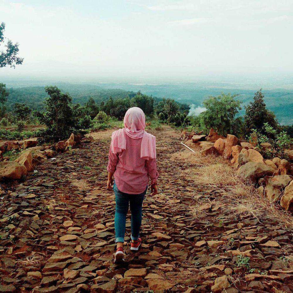 Bukit Batu Songgong (instagram.com/suplier_jilbab_grosir)