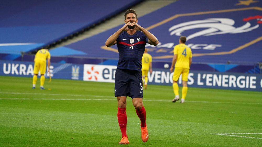 Selebrasi Olivier Giroud setelah mencetak gol ke gawang Ukraina. (twitter.com/equipedefrance)