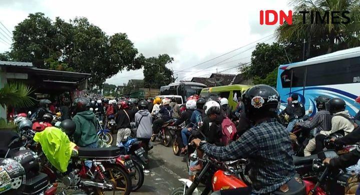 Acara Komunitas Motor di Pantai Depok, Pelaku Usaha Rugi Ratusan Juta