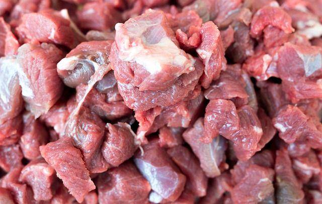 ilustrasi daging sapi yang sudah dipotong-potong (pixabay.com/Humusak)