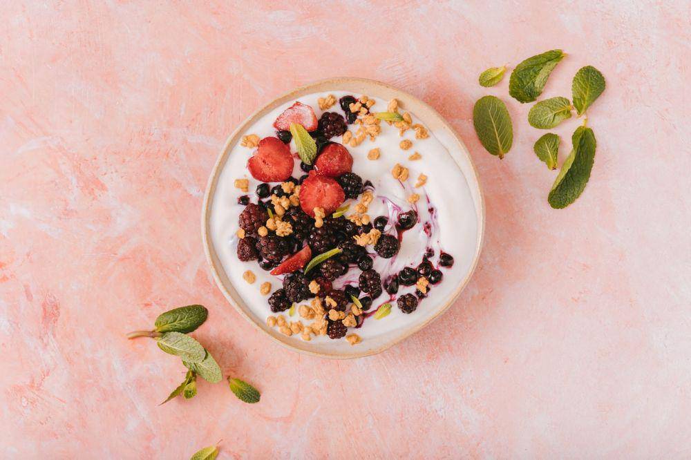 ilustrasi yoghurt smoothie (pexels.com/Antoni Shkraba)