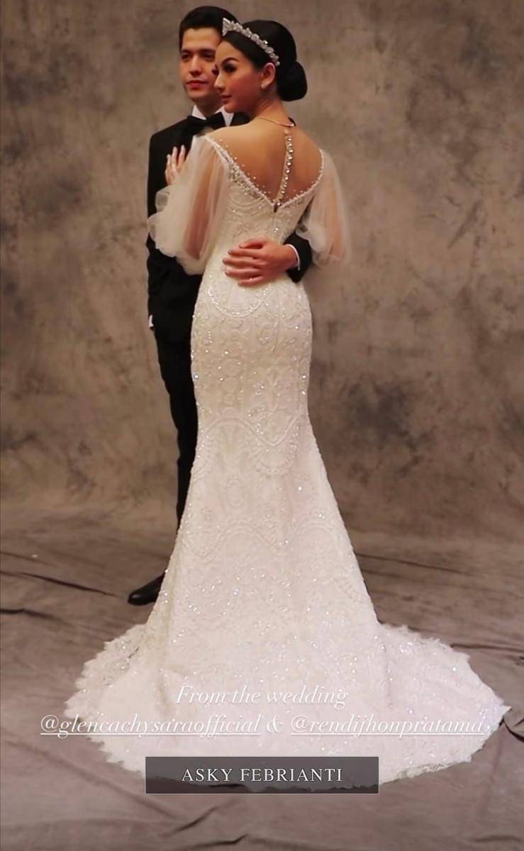 gaun resepsi nikah Glenca Chysara (instagram.com/askyfebrianti)