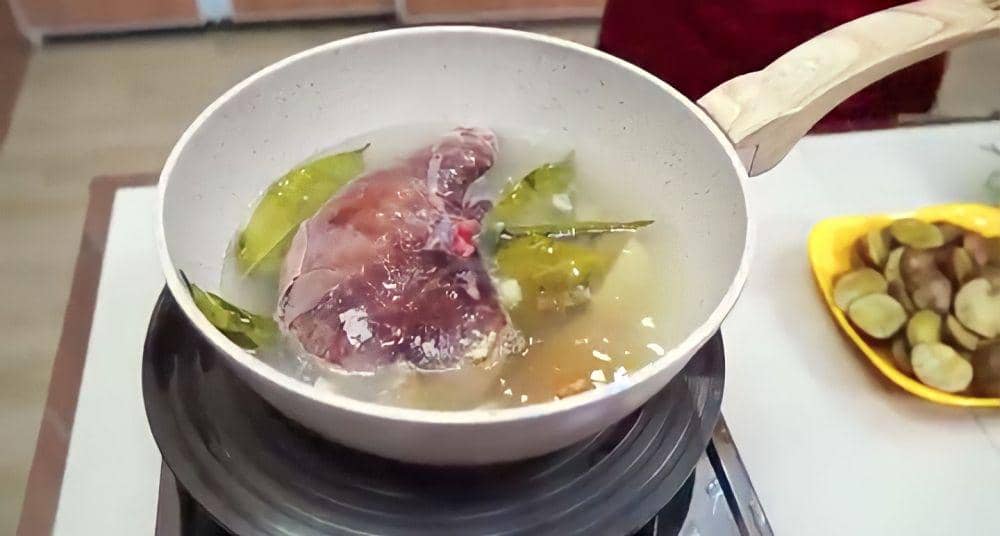 merebus hati sapi (youtube.com/Eddy Siswanto)