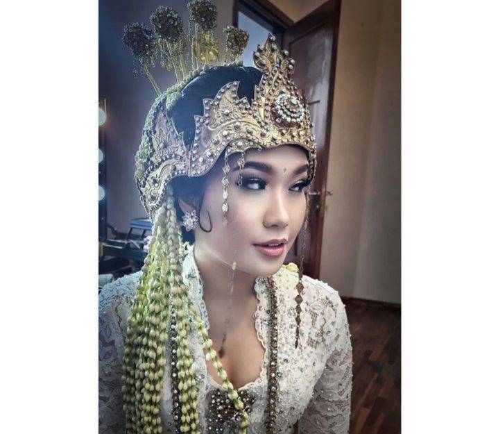 momen pernikahan Zana Chobita (instagram.com/nicky_astria_real)