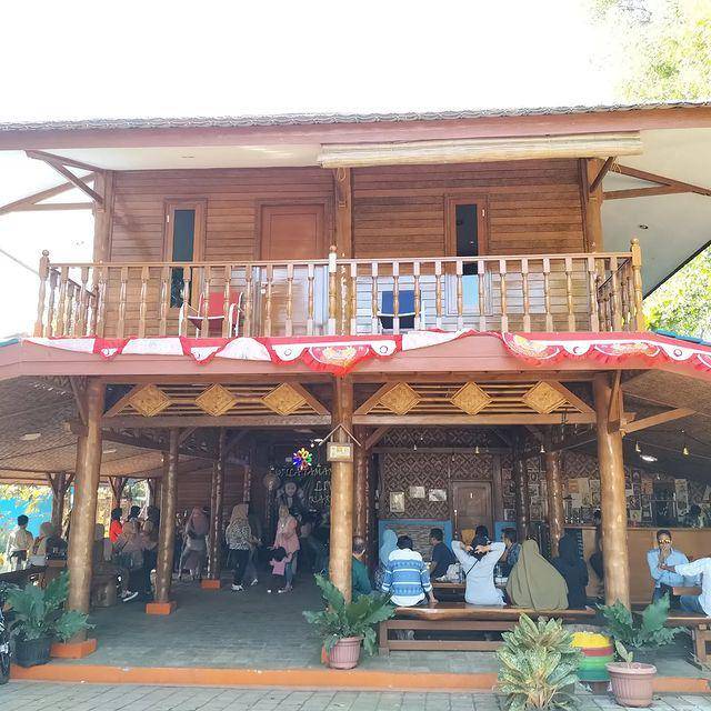Taman Wisata Villa Duren (Instagram.com/villa_duren_kp_cisaat)