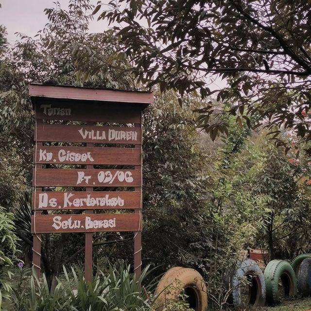 Taman Wisata Villa Duren (Instagram.com/villa_duren_kp_cisaat)