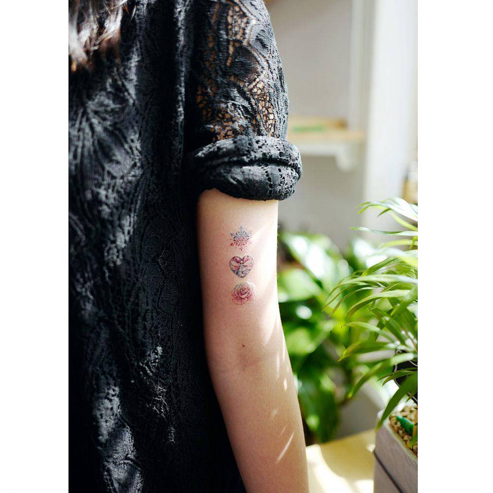 potret tato minimalis (instagram.com/tattooist_banul)