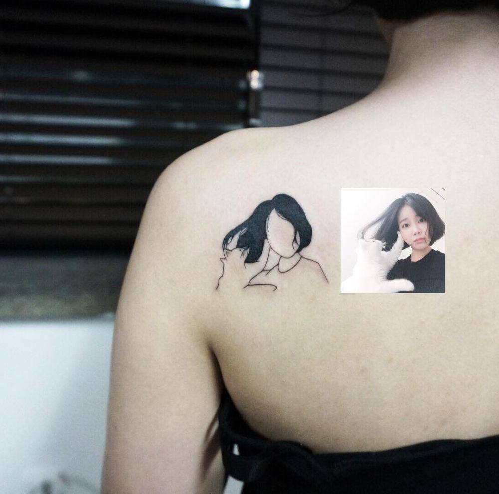 potret tato minimalis (instagram.com/ziv_tattooer)