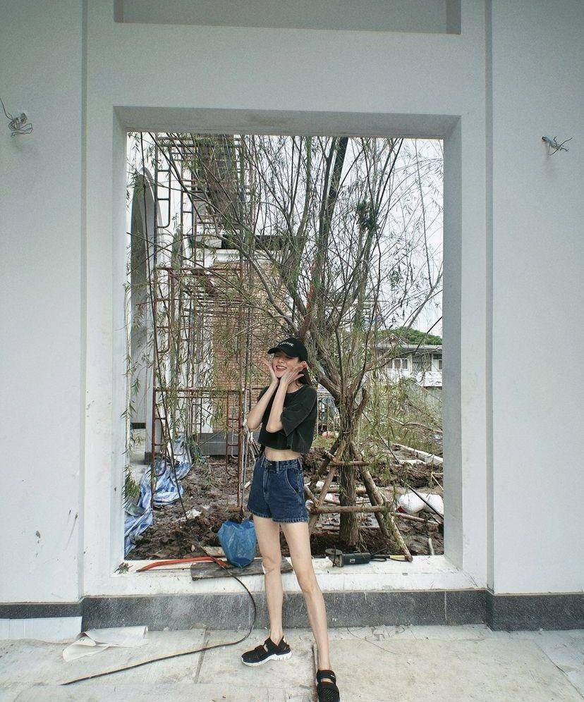 Baifern Pimchanok (instagram.com/baifernbah)