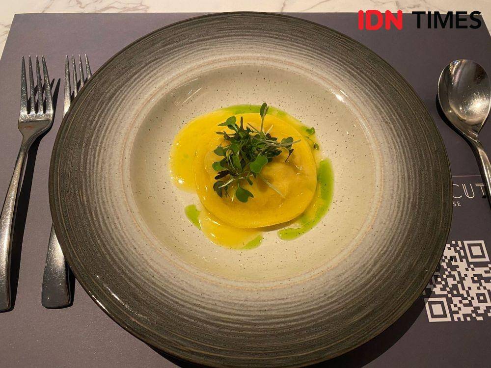 Menu lobster raviolo (IDN Times/Fina Wahibatunnisa)