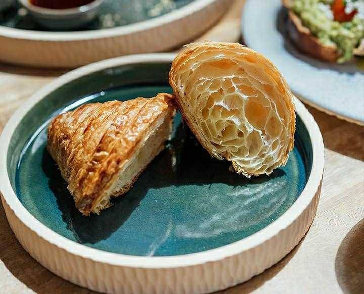 Livingstone (instagram.com/livingstonebakery)