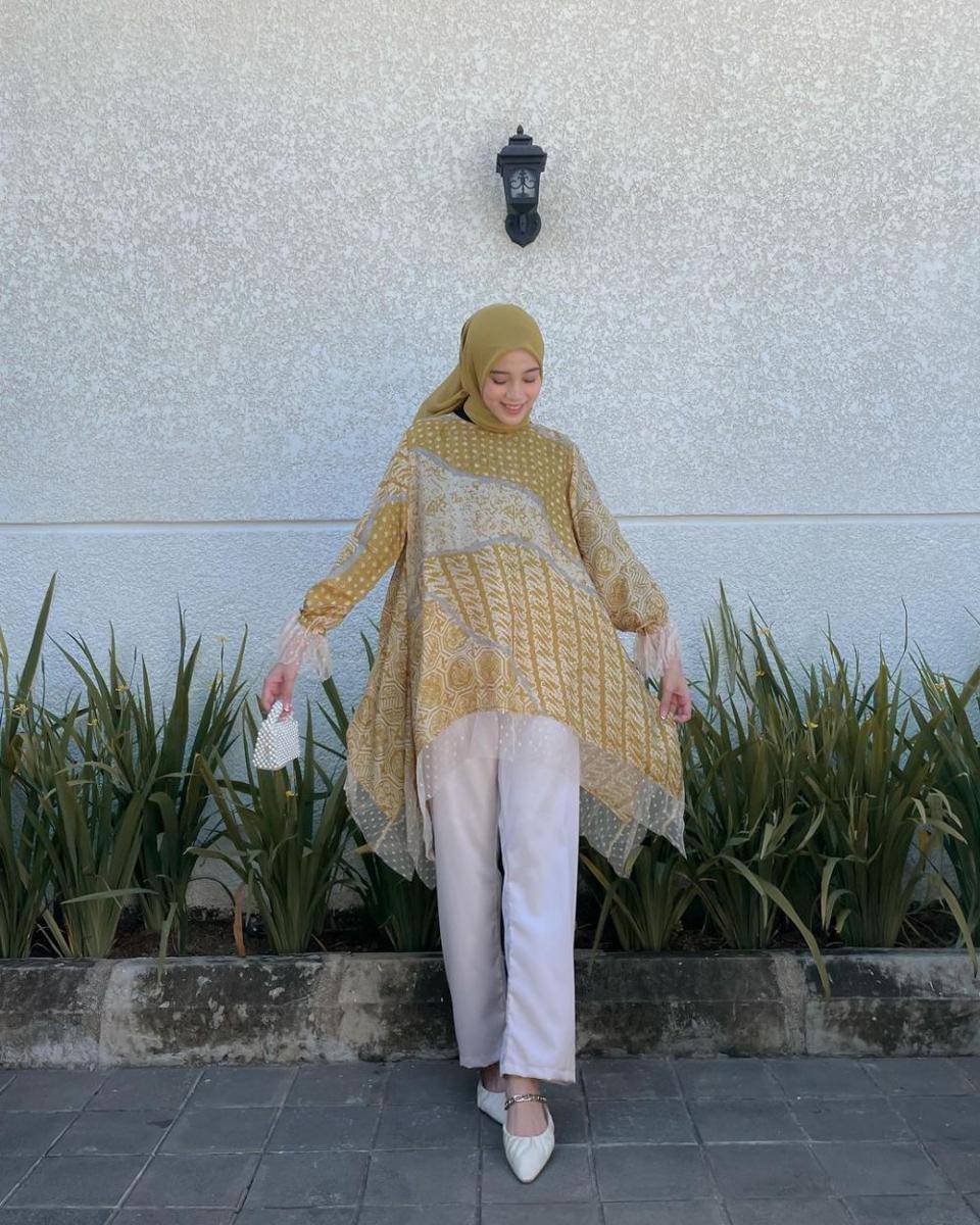 OOTD kondangan simpel dan anti ribet untuk kamu yang berhijab (instagram.com/vinamaulina)