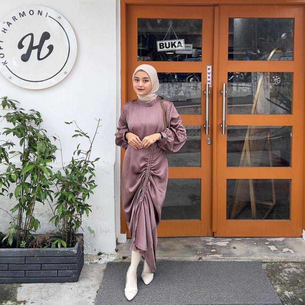 OOTD kondangan simpel dan anti ribet untuk kamu yang berhijab (instagram.com/nengdewisr)