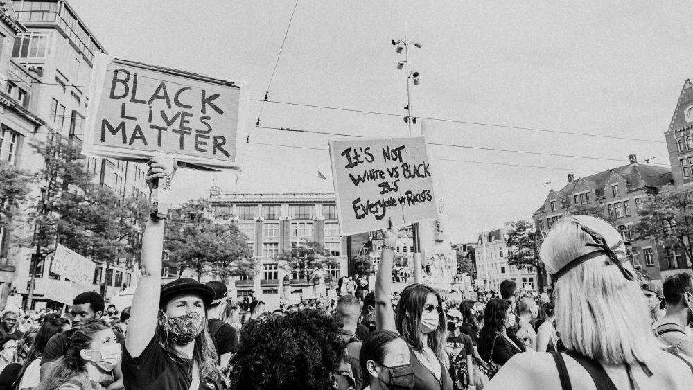 ilustrasi demo tentang black lives matter (pexels.com/shane aldendorff)