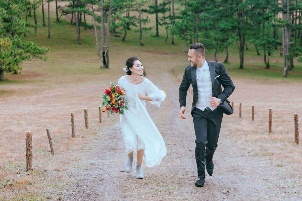 6 Rahasia agar Tetap Harmonis saat Menjalani Long Distance Marriage