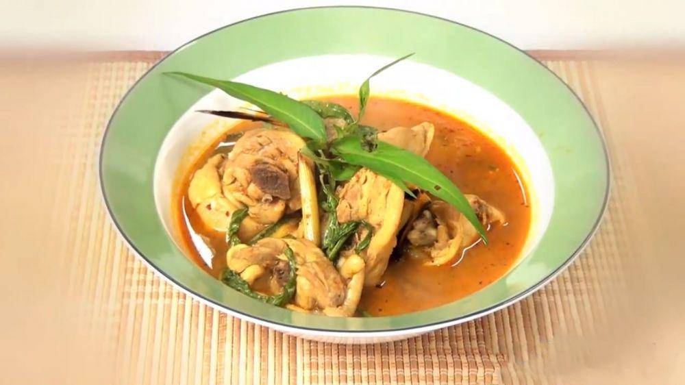 ilustrasi tom yum gai pak paew (youtube.com/FoodTravelTVEnglish)
