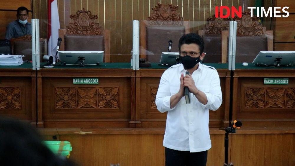 Kubu Ferdy Sambo Lampirkan Putusan Kasus Kopi Sianida Jessica ke Hakim