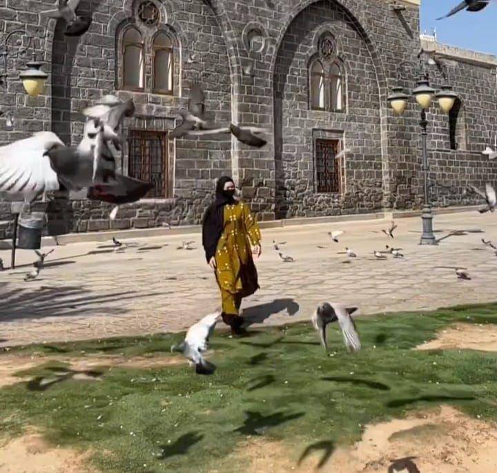 potret Yura Yunita saat umrah (instagram.com/yurayunita)