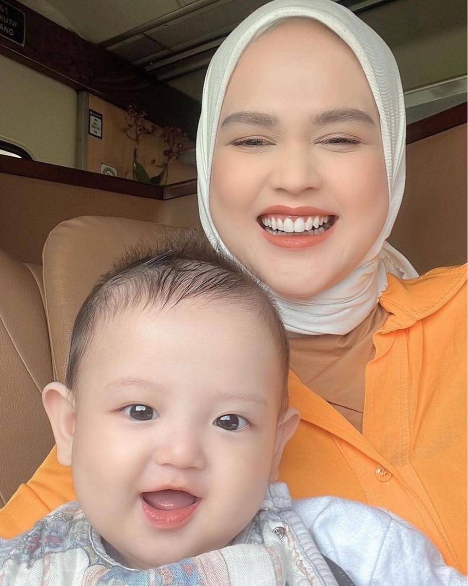 Cut Meyriska dan buah hati (instagram.com/cutratumeyriska)