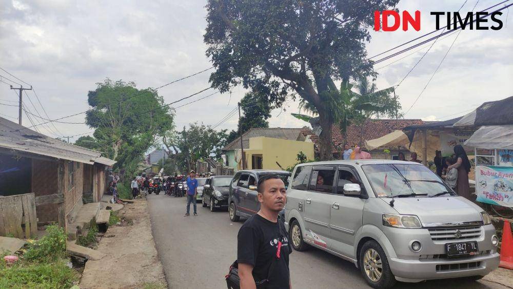 Kepadatan di akses menuju Cianjur (IDN Times/Yosafat Diva)
