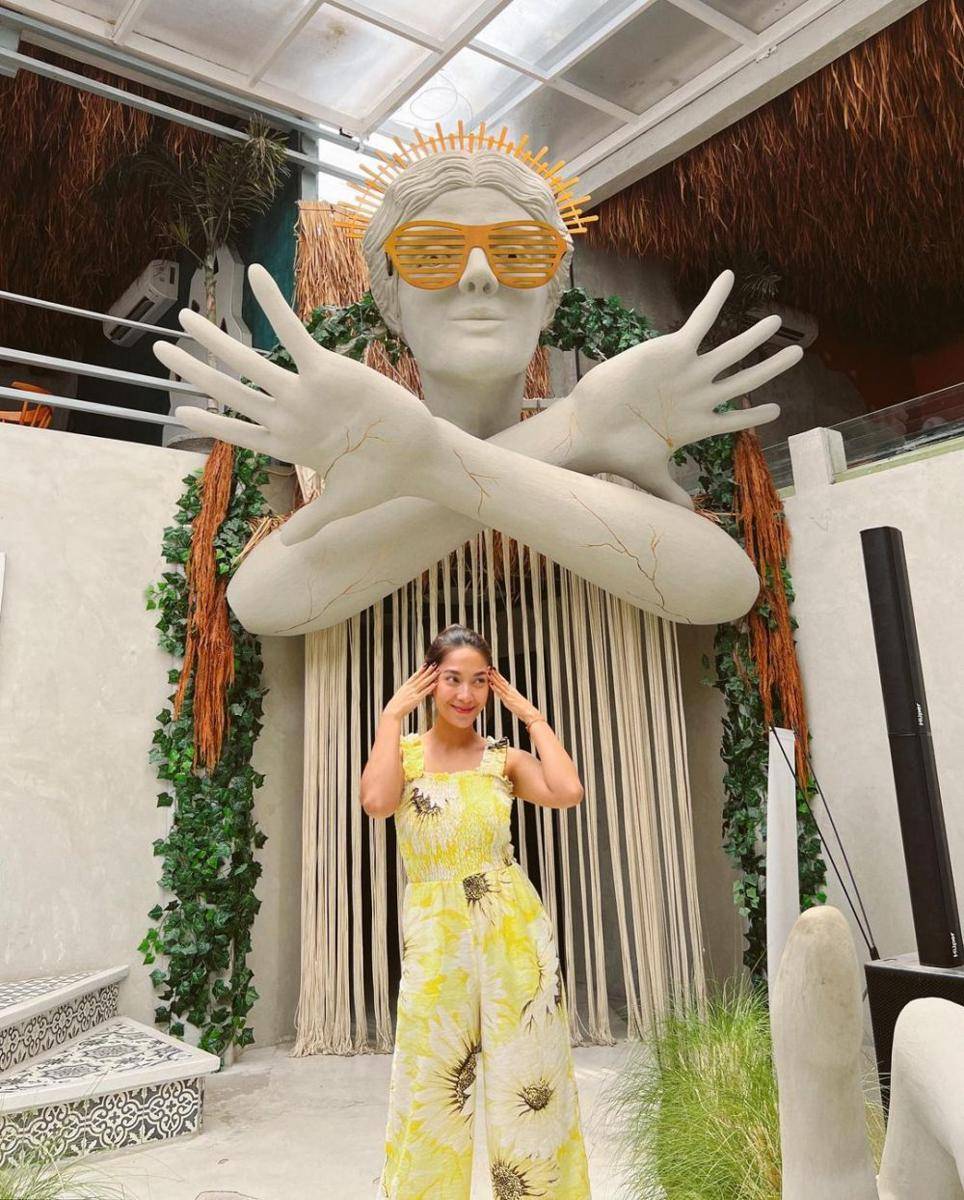 ide outfit traveling ala Dinda Kirana (instagram.com/dindakirana.s)