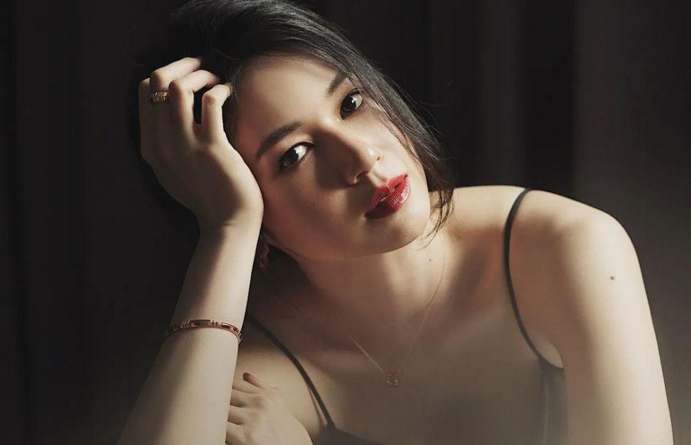 Terbaru Cek Toko Sebelah 2, 10 Film dan Serial Terbaik Laura Basuki