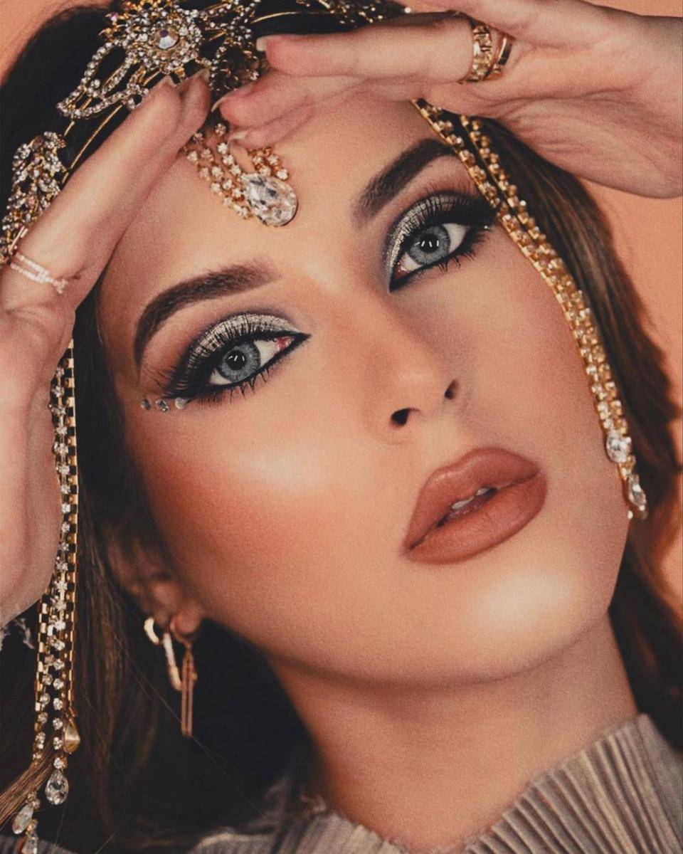 Arabian makeup looks ala Tasya Farasya (instagram.com/tasyafarasya)