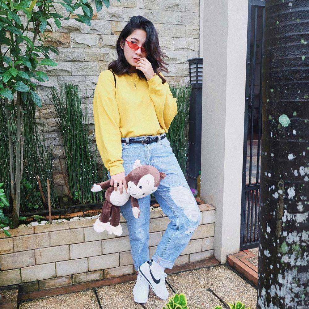 ide outfit traveling ala Dinda Kirana (instagram.com/dindakirana.s)