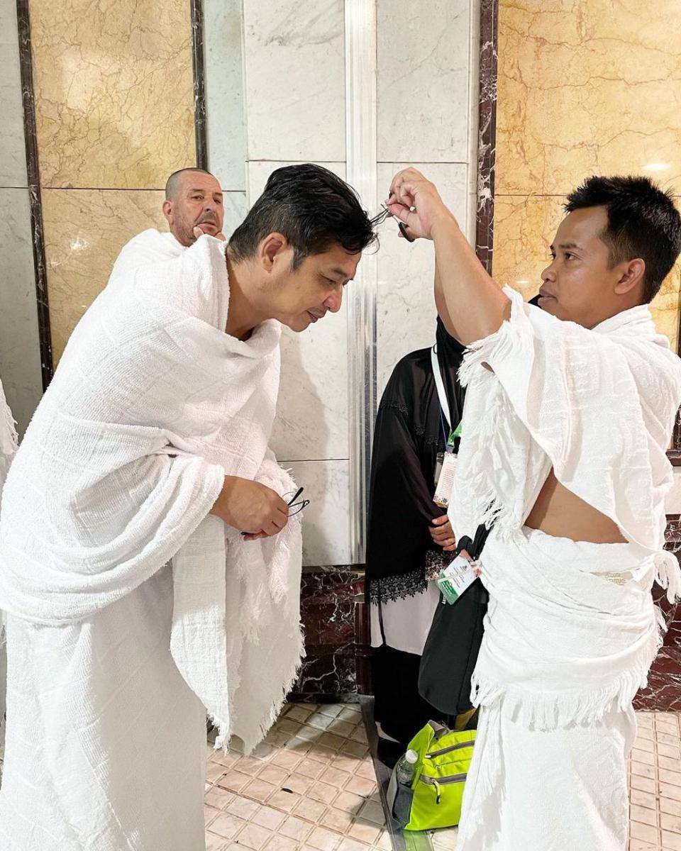 potret umrah Pasha Ungu, istri, dan kedua putranya (instagram.com/pashaungu_real01)