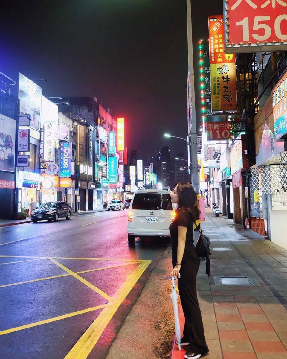 ide outfit traveling ala Dinda Kirana (instagram.com/dindakirana.s)