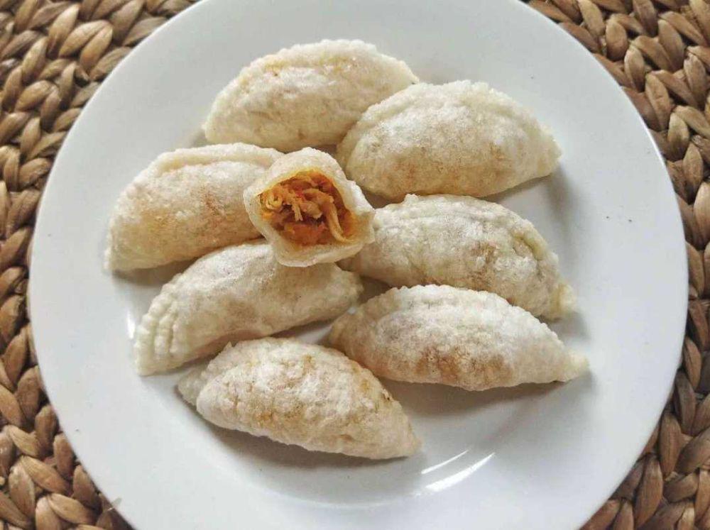 Resep Cireng Isi Ayam Suwir Pedas yang Gurih
