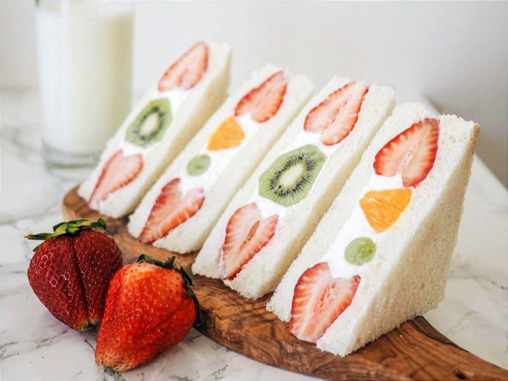 11 Tips Membuat Fruit Sando yang Antigagal, Hasilnya Lebih Rapi