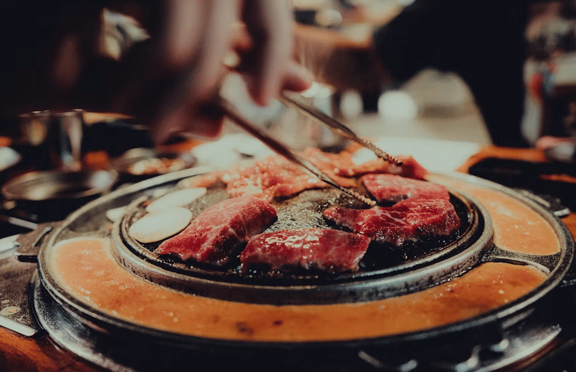 Potret BBQ di restoran Korea