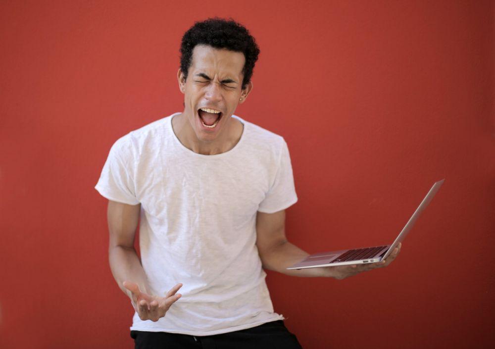 5 Cara Mengatasi Self Loathing, Perasaan Benci pada Diri Sendiri!