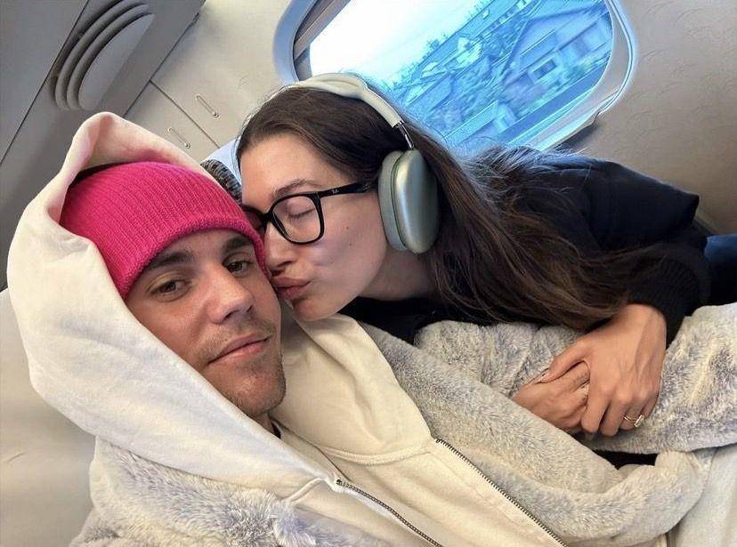 selfie romantis hailey dan justin (instagram.com/justinbieber)