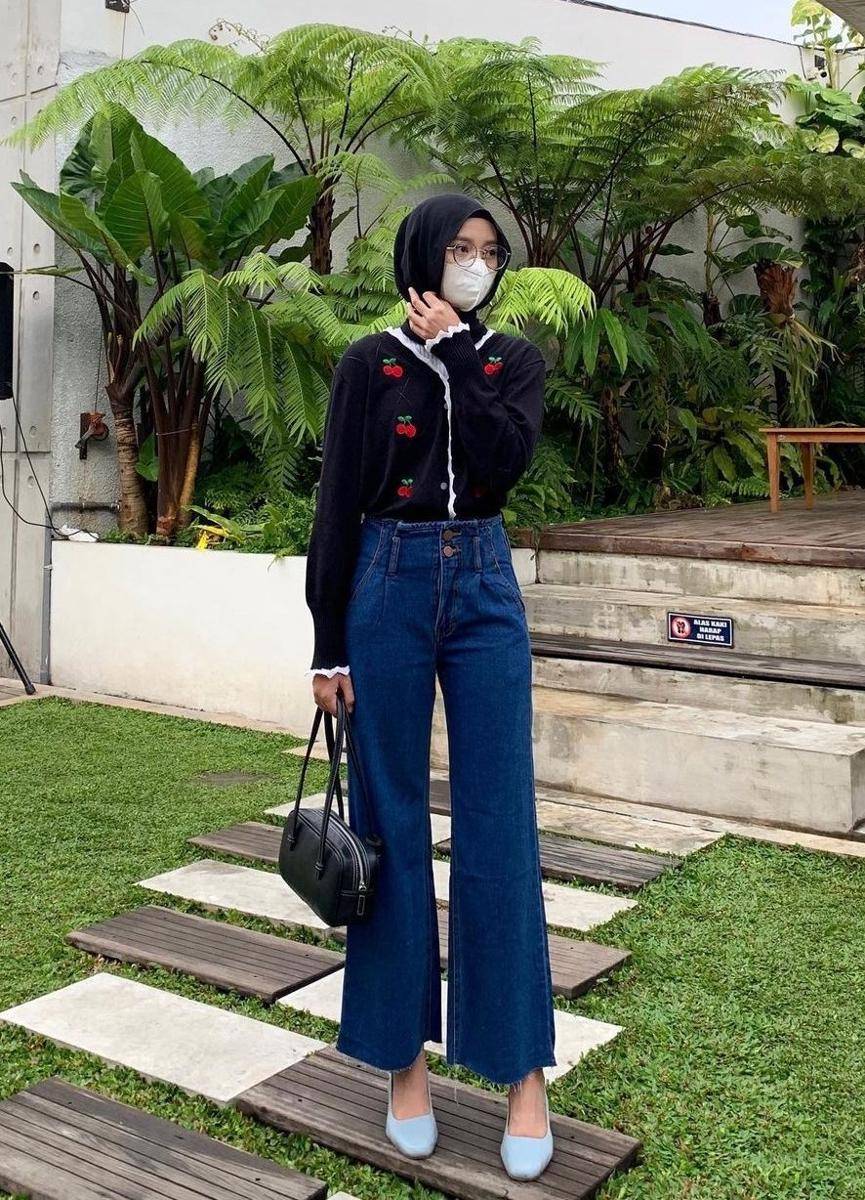 Padu padan jeans style hijab (instagram.com/lutvy_putri)
