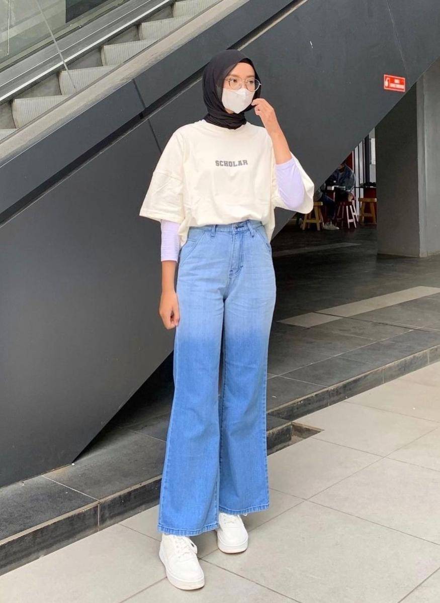 Padu padan jeans style hijab (instagram.com/lutvy_putri)