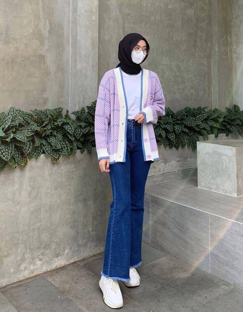 Padu padan jeans style hijab (instagram.com/lutvy_putri)
