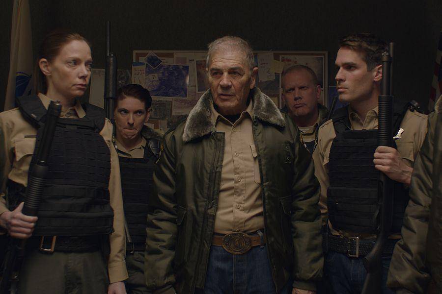 adegan dalam film The Wolf of Snow Hollow (dok. XYZ Films/The Wolf of Snow Hollow)
