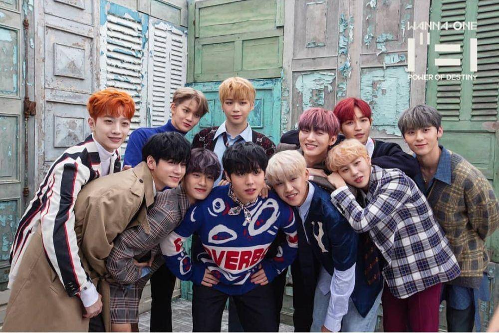 Wanna One (instagram.com/wannaone.official)