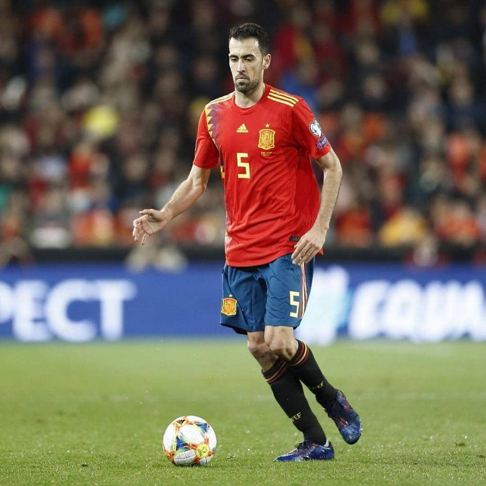 Sergio Busquets berseragam timnas Spanyol (instagram.com/5sergiob)