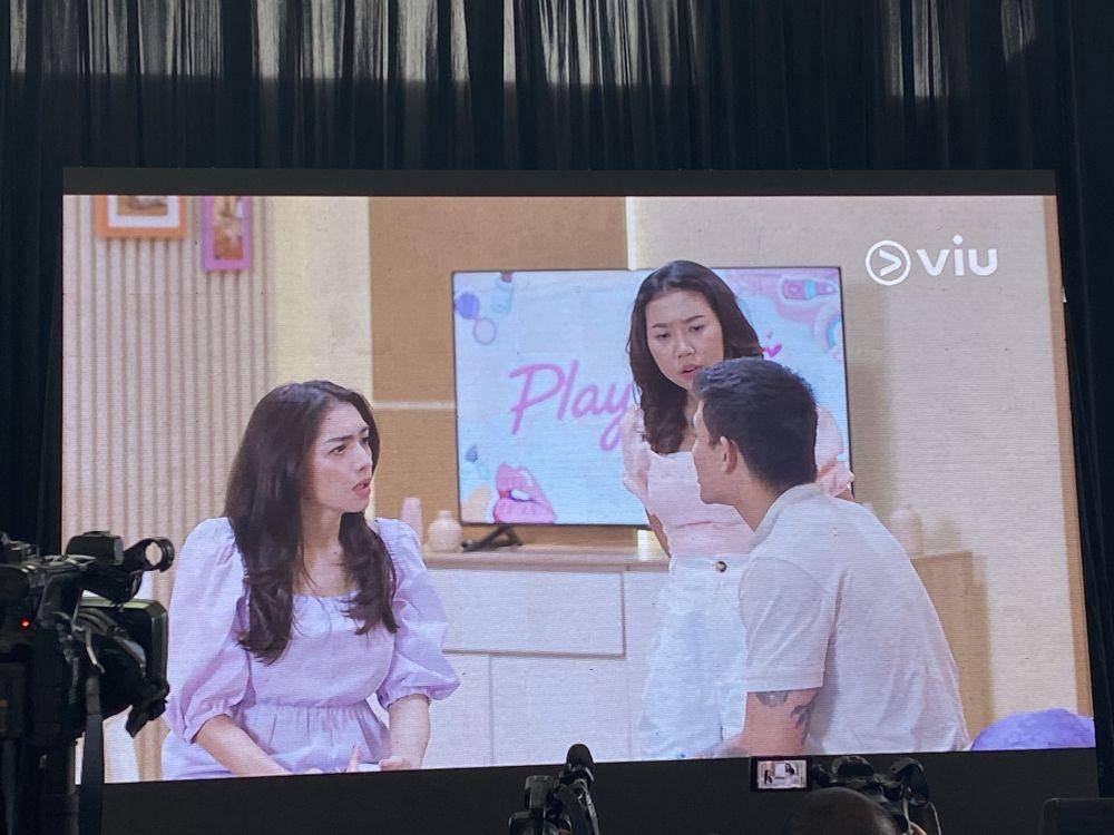 cuplikan pemutaran trailer talkshow playdate (dok.IDNTimes/stephanierisyana)