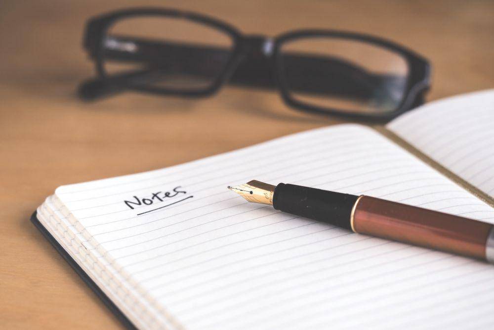 ilustrasi buku catatan (unsplash.com/David Travis)