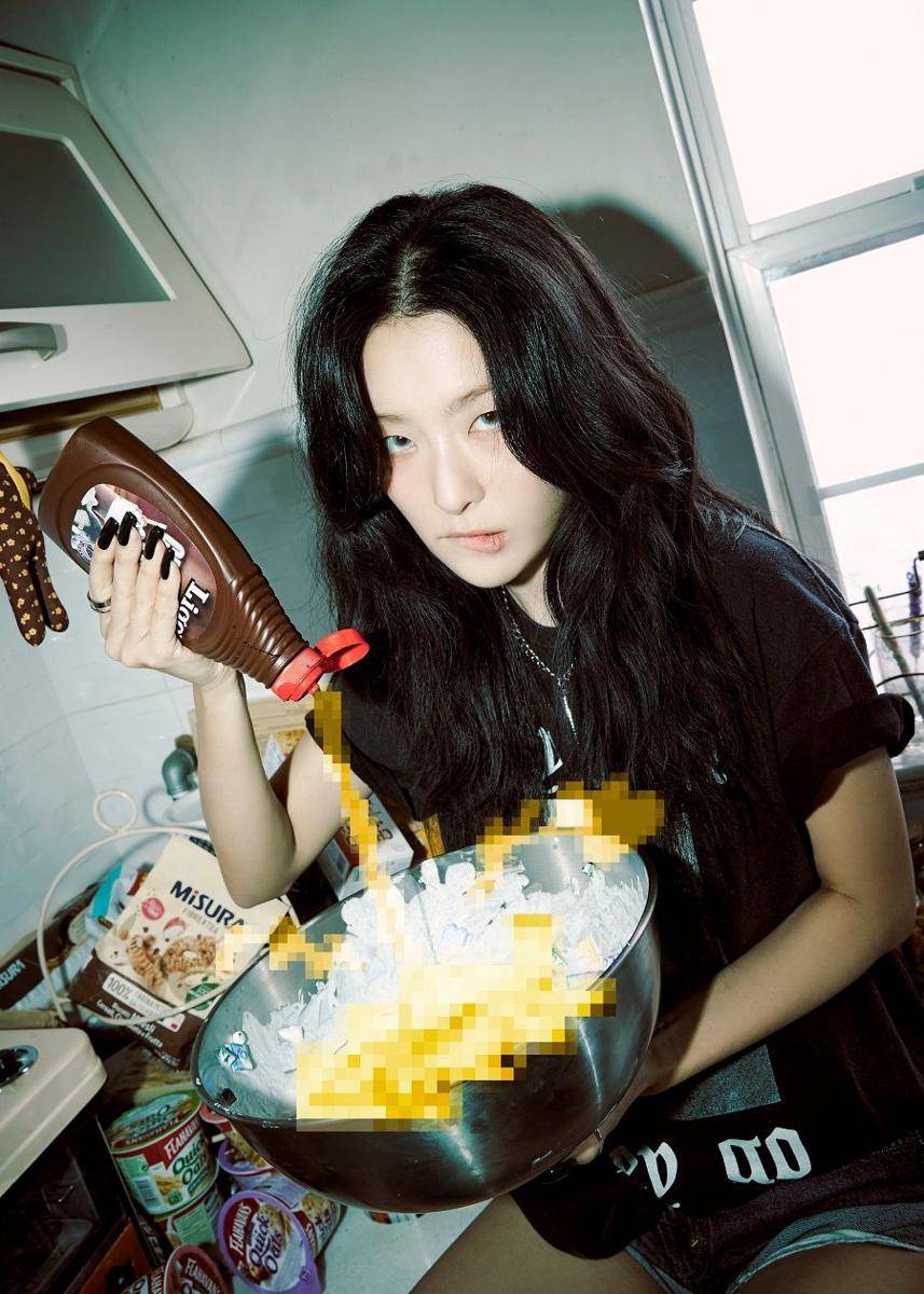 Seulgi Red Velvet di Teaser Image ODD RECIPE The ReVe Festival 2022 - Birthday (twitter.com/RVsmtown)