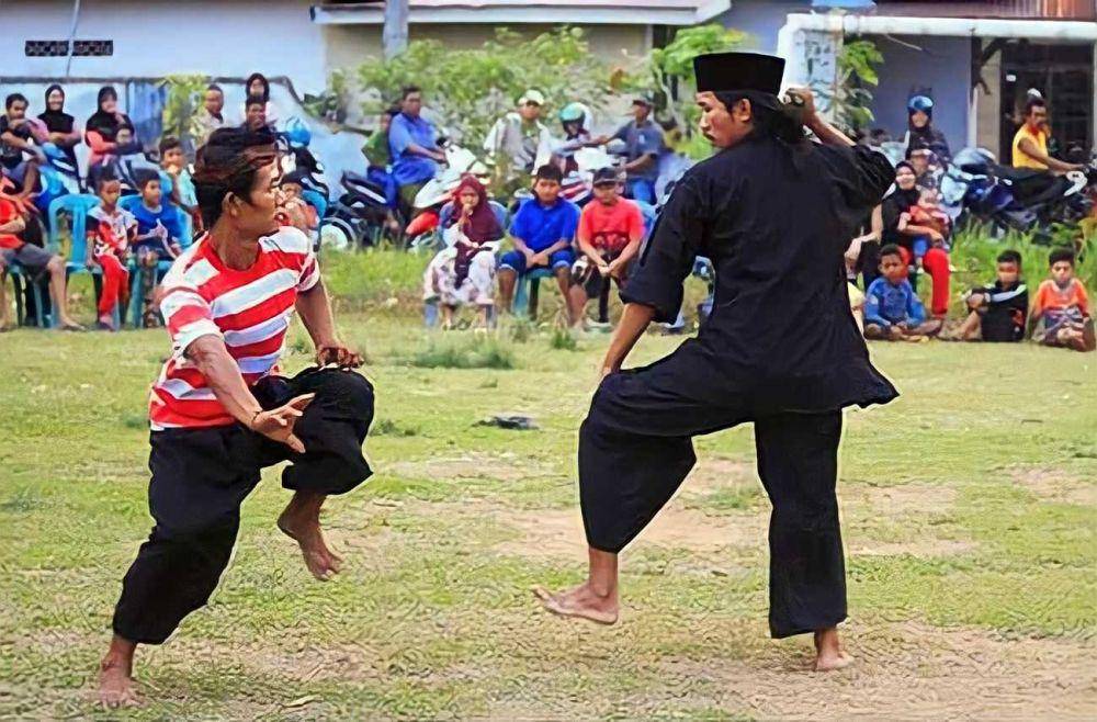 Ilustrasi silat madura. (Instagram/ricohasyim1)
