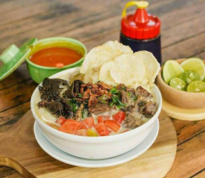Soto Betawi Ibu Rahayu (instagram.com/sotoiburahayu)