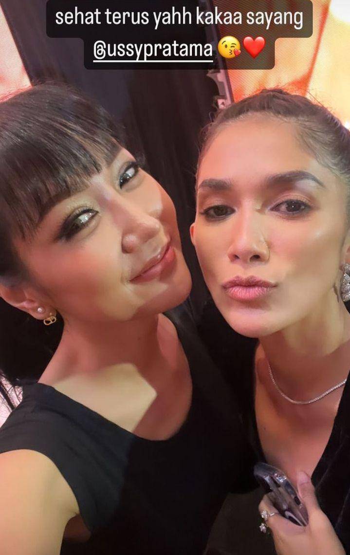 potret artis di pesta ulang tahun Helena Lim (instagram.com/lucintaluna_manjalita)