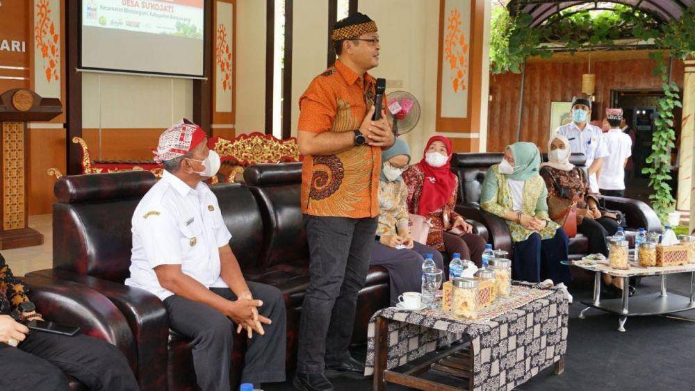 Kepala Lembaga Administrasi Negara (LAN) RI Adi Suryanto melakukan kunjungan kerja ke Banyuwangi untuk melihat langsung berbagai pelaksanaan inovasi pelayanan publik, khususnya Program Smart Kampung, Rabu (22/11/2022). (Dok. Humas Pemkab Banyuwangi)