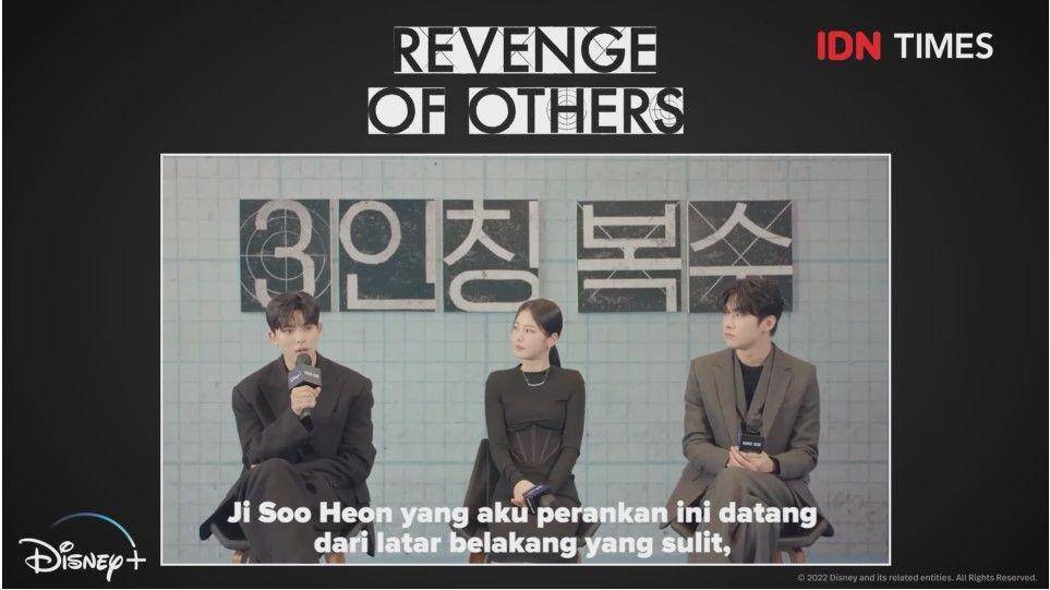 Cuplikan wawancara bersama cast drakor Revenge of Other, dari kiri ke kanan Lomon, Shin Ye Eun dan Seo Ji Hoon. (Dok. Disney+ Hotstar)