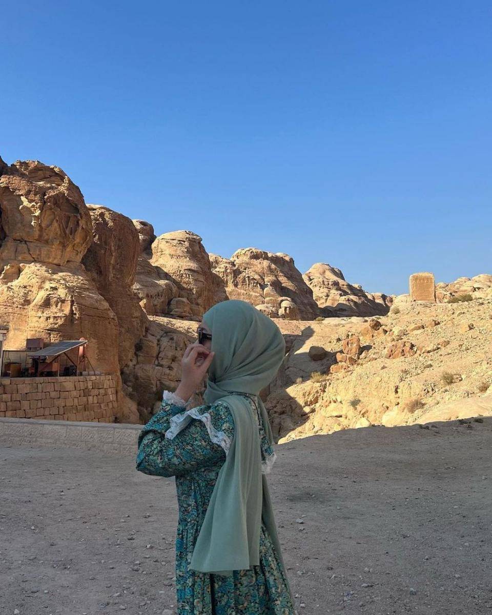 Aquene Aziz Djorghi (instagram.com/aqueneazizdjorghi)
